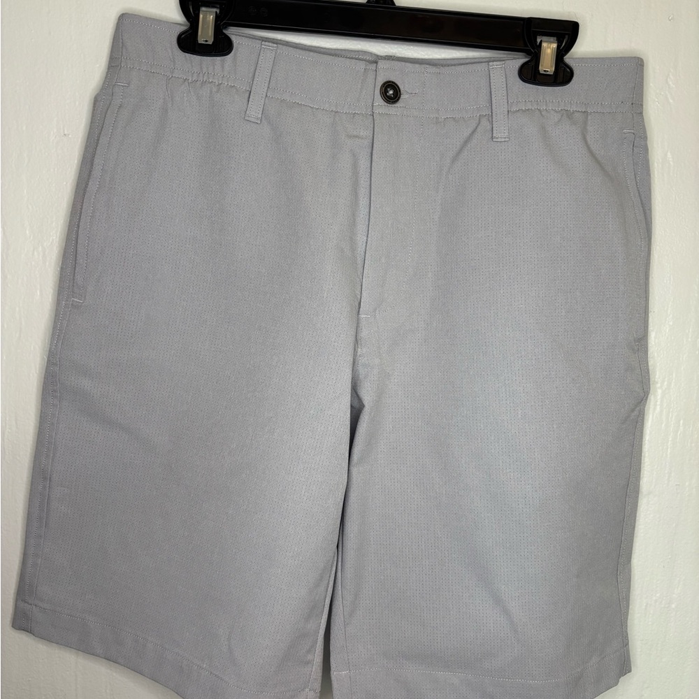 Under Armour Light Gray Flat-Front Performance Golf Shorts